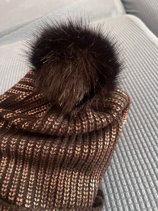 Cappello donna Carpisa con pompon