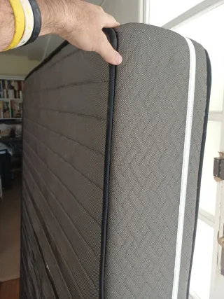 Colchón viscoelástico 135x190x28 cm  2 meses