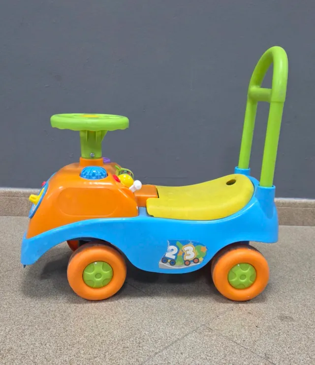 Correpasillos infantil con manillar