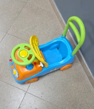 Correpasillos infantil con manillar