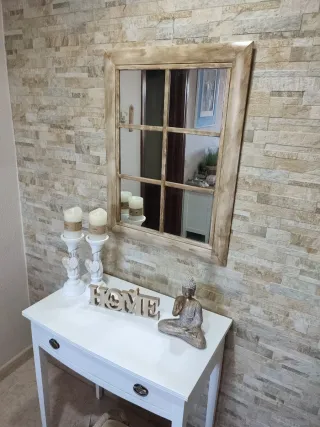 Consola entrada o tocador blanco.