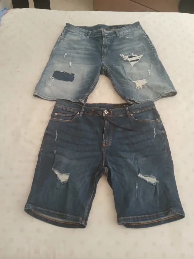 Vaqueros cortos desgastados