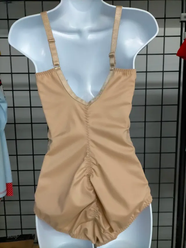 Body Warners Beige Talla 100C