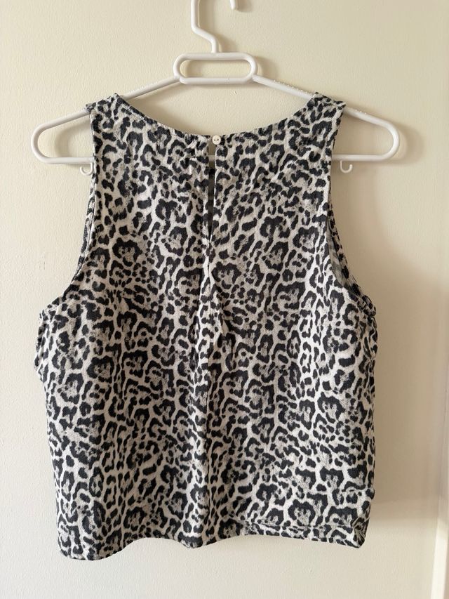 Camiseta sin mangas Stradivarius estampado animal