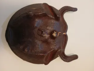 Cenicero cabeza de toro. Muy antiguo. De