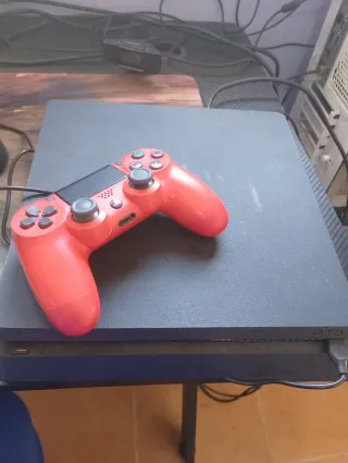 Consola PS4 + Mando Rojo,tlf 623286403,solo wasap