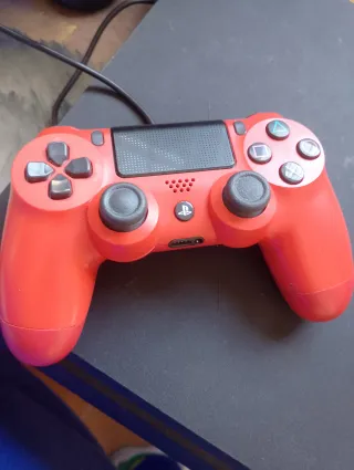 Consola PS4 + Mando Rojo,tlf 623286403,solo wasap