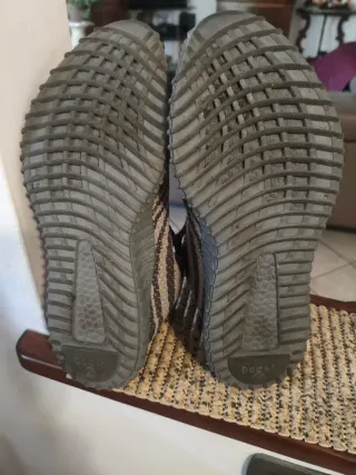 Adidas Yeezy Boost 350 V2 Zebra