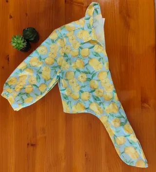 Blusa cropped Zara estampado limones Talla S