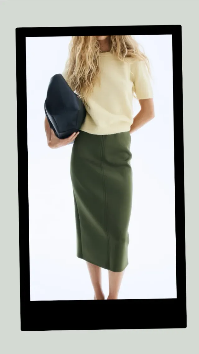 Suéter fino amarillo clarito, L