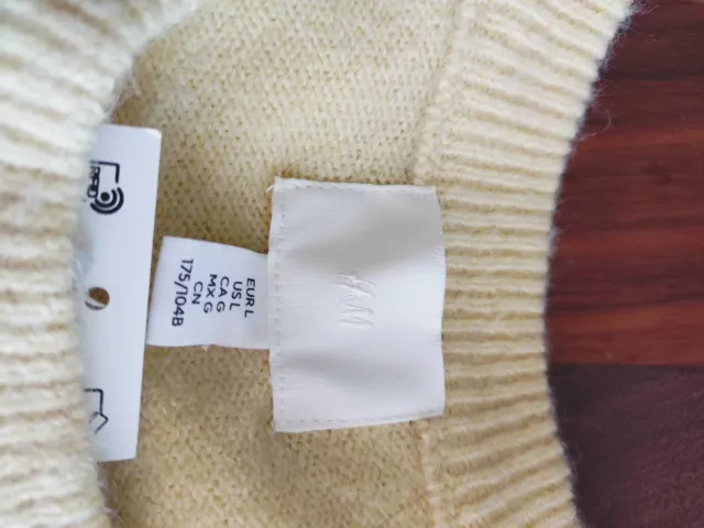 Suéter fino amarillo clarito, L