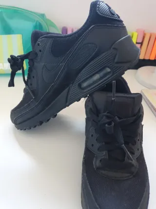 Nike Air Max negras talla 36.5