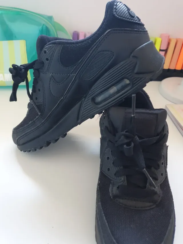 Nike Air Max negras talla 36.5