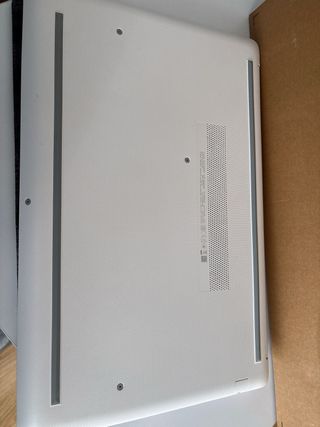 Portátil HP Blanco con su caja