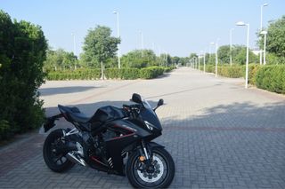 HONDA CBR 650 R E-CLUTCH 2025