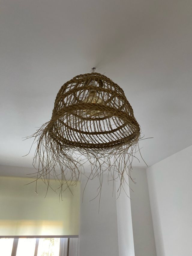 Pantalla lámpara ratán tejida