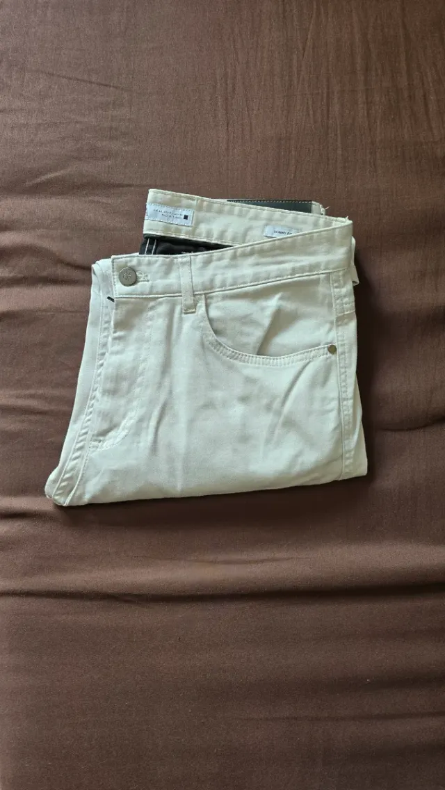 Pantalón Zara blanco como nuevo