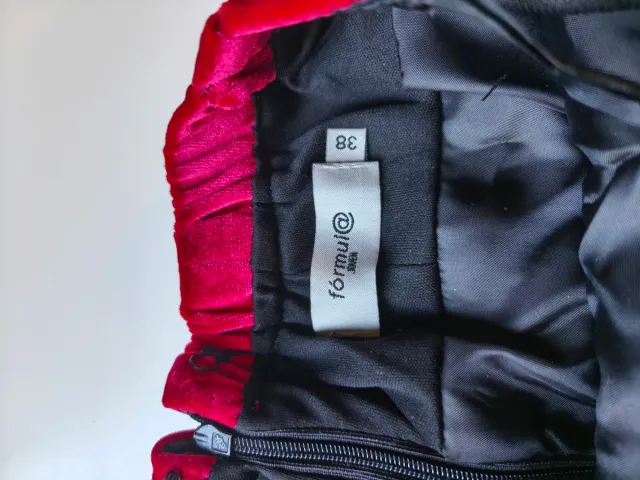 Vestido de terciopelo rojo palabra de honor