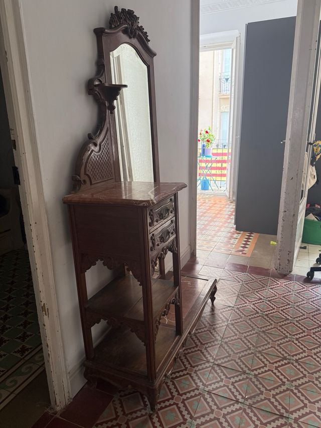 mueble recibidor con espejo. mármol y tallas