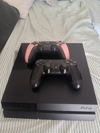 Consola PS4 + 2 Mandos (Negro y Rosa)