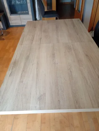 Mesa de comedor extensible de madera