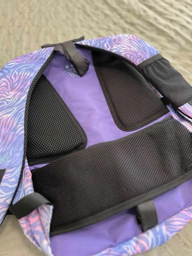 Mochila y estuche escolar TOTO