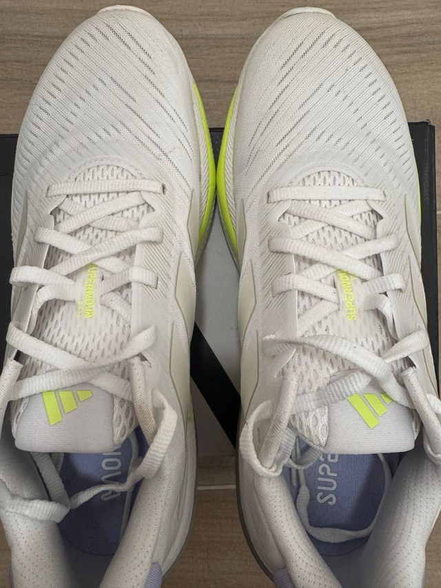 Zapatillas Adidas Supernova blancas