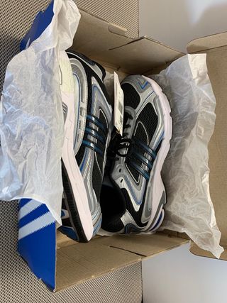 Zapatillas deportivas Adidas nuevas