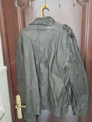 Chaqueta imitación cuero Cedar Wood verde oliva