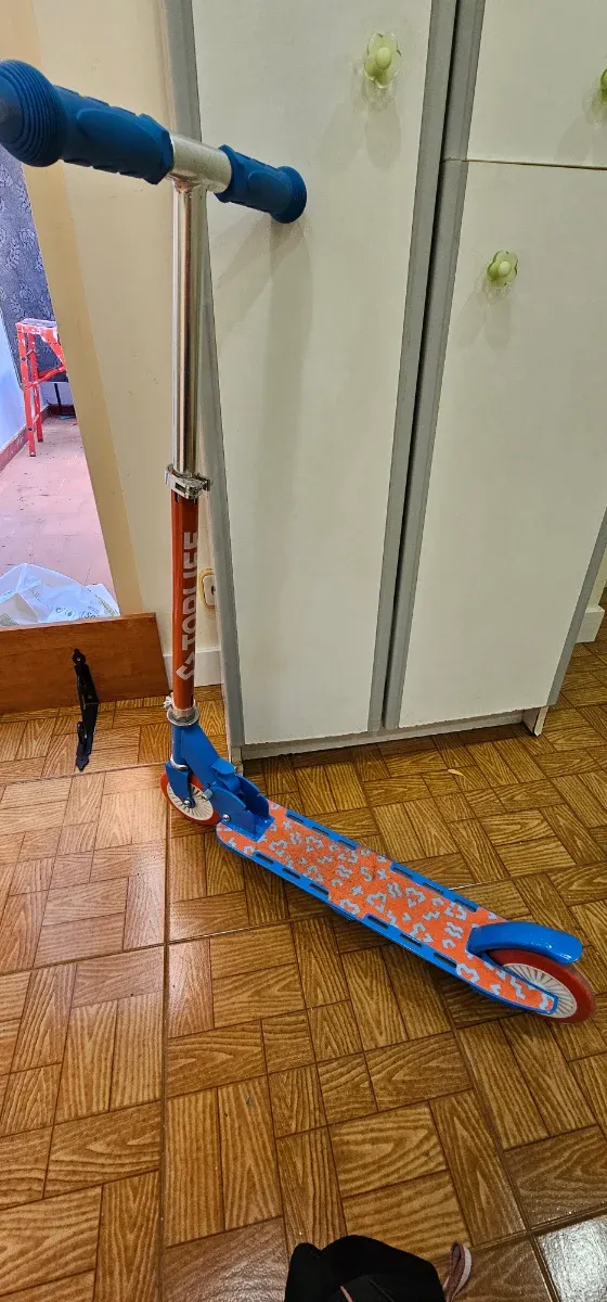 Patinete infantil azul