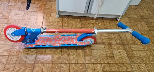 Patinete infantil azul