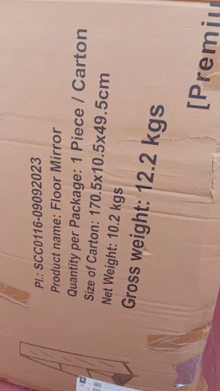 Espejo de pie con perchero