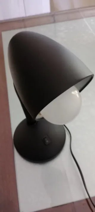 Lampada da scrivania nera