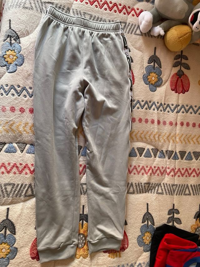 Pantalón Nike Dry Fit Gris