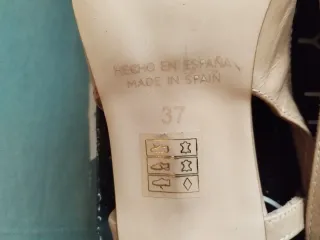 Zapatos de piel beige Talla 37
