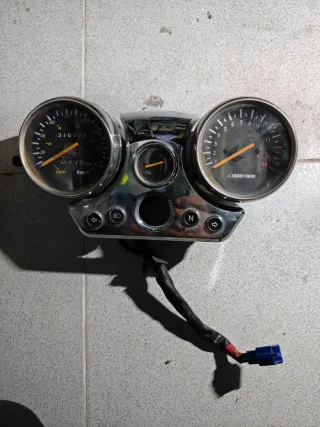 Cuadro instrumentos Hyosung Aquila 250