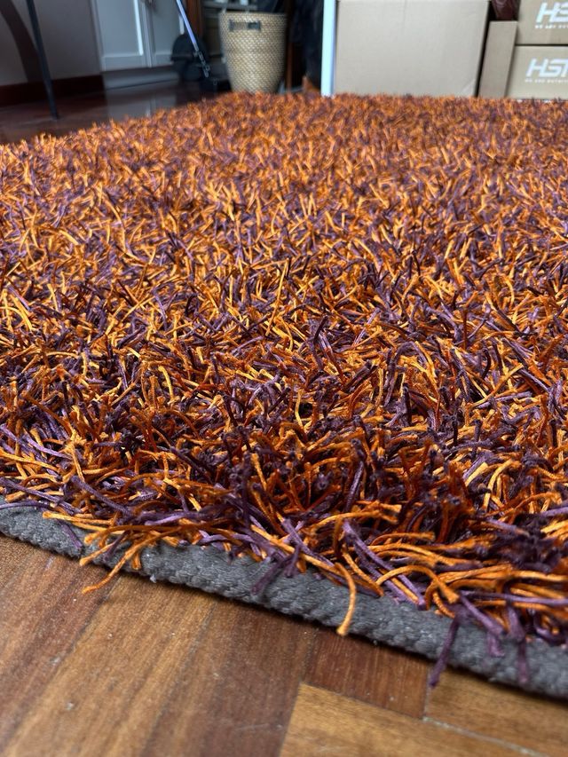 Alfombra Shaggy Tuftada a mano. Marrón y Naranja