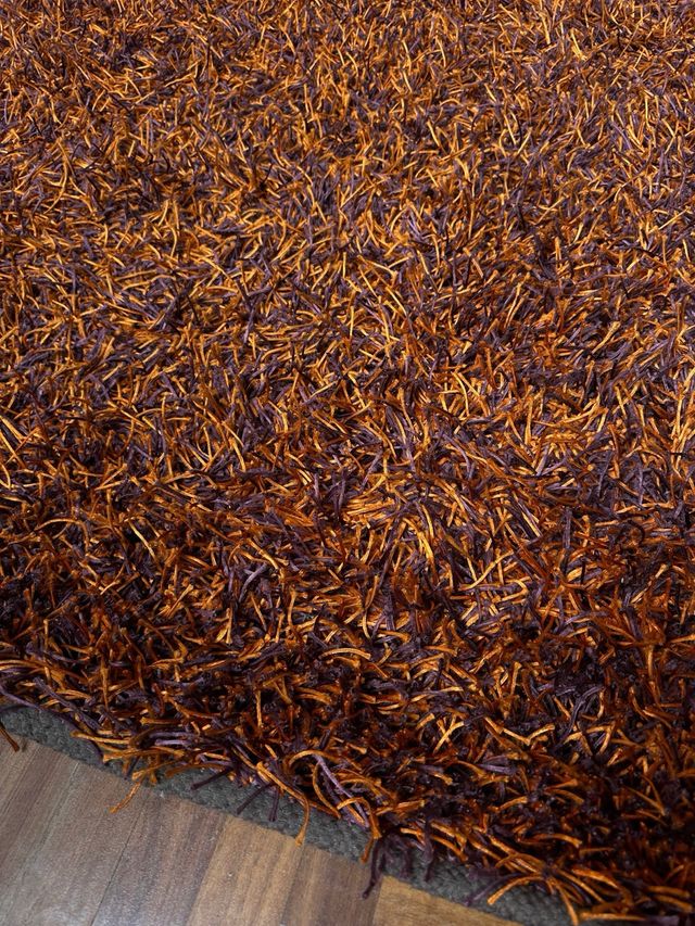 Alfombra Shaggy Tuftada a mano. Marrón y Naranja