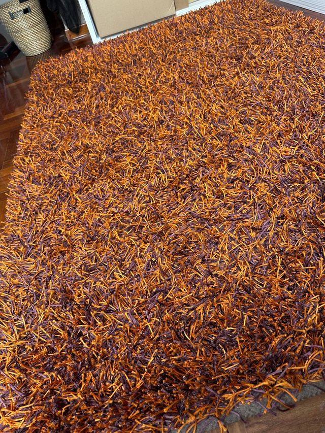 Alfombra Shaggy Tuftada a mano. Marrón y Naranja