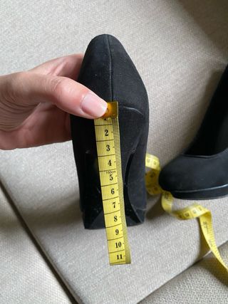 Zapatos de tacón negros