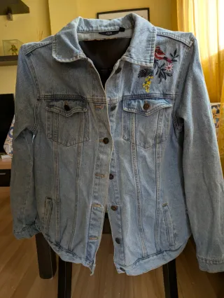 Chaqueta vaquera oversize bordada