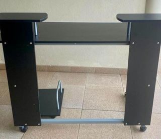 3 Escritorios de PC con soporte para teclado