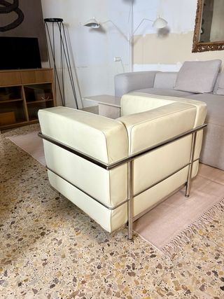 Poltrona in pelle avorio e acciaio metà secolo