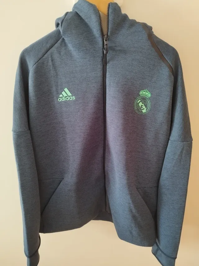 Sudadera Real Madrid con capucha y cremallera