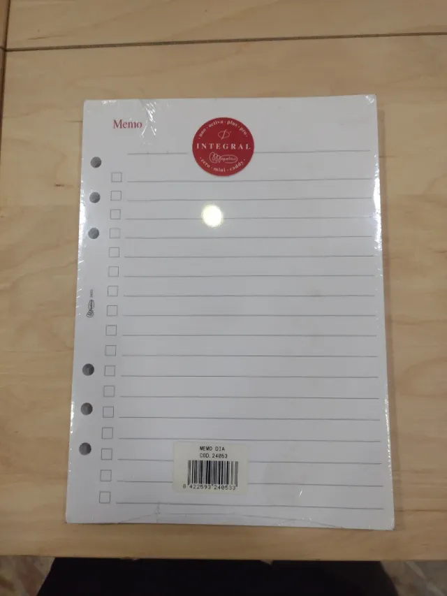 Expositor con complementos de agenda