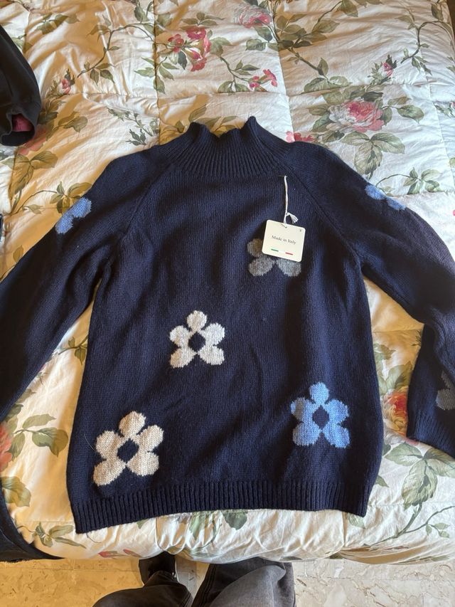 Maglione blu con fiori taglia M/L