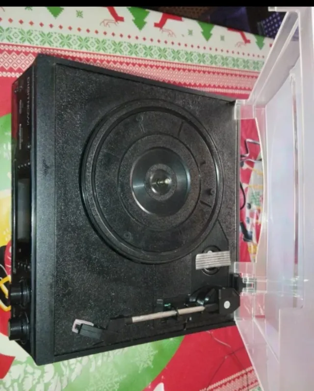 Giradischi nero con porta trasparente