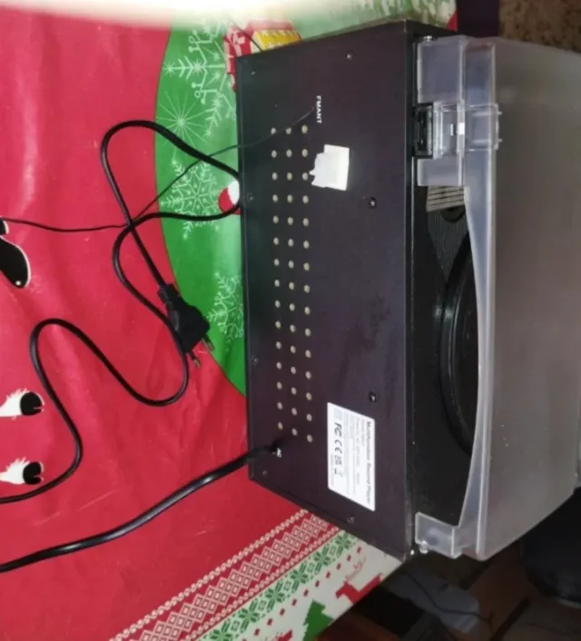 Giradischi nero con porta trasparente