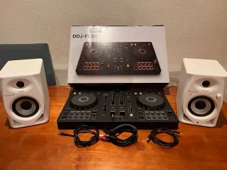 Pack Pioneer DDJ-FLX4 + Pioneer DM-40D-BT + Maleta