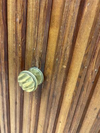 Puerta madera maciza